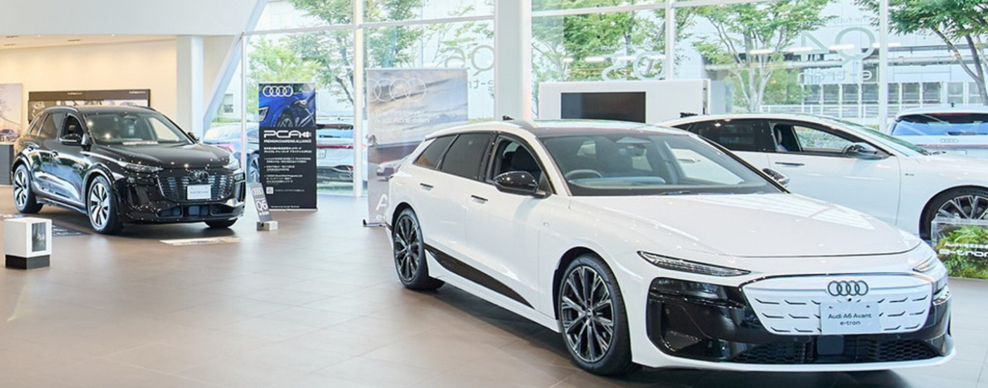 For Nextが運営する正規ディーラー店舗に展示されたアウディの車両